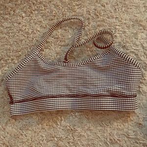 Lululemon sports bra